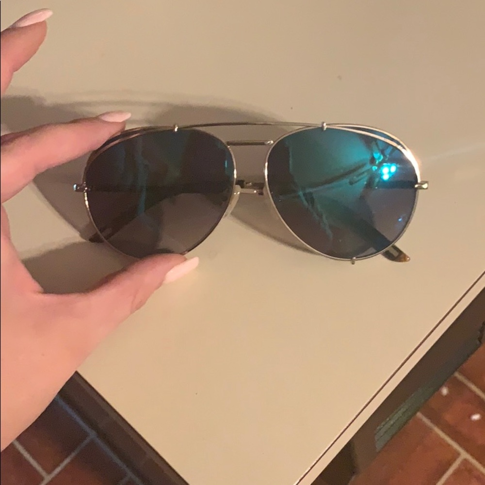 Diff KOKO blue sunnies